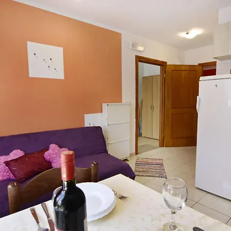 Practical With Ocean View Apartmán *