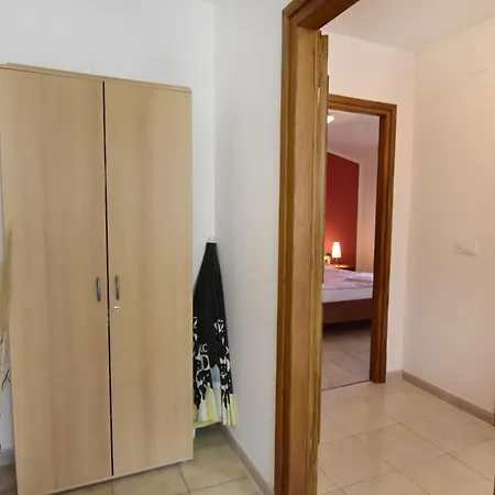 Practical With Ocean View Apartmán *